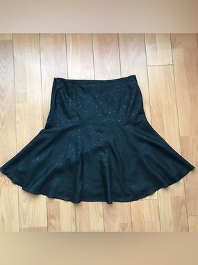 New 100% silk Armani Exchange black fit & flare polka dot lightweight skirt sz 4